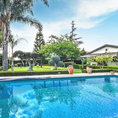 Awesome In With Wifi Holiday home