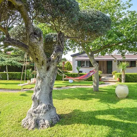 Holiday home Awesome In With Wifi